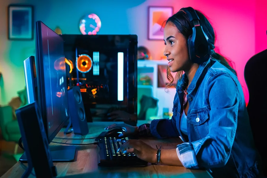 Breaking Stereotypes: Women Who Are Dominating Online Gaming Online Gaming