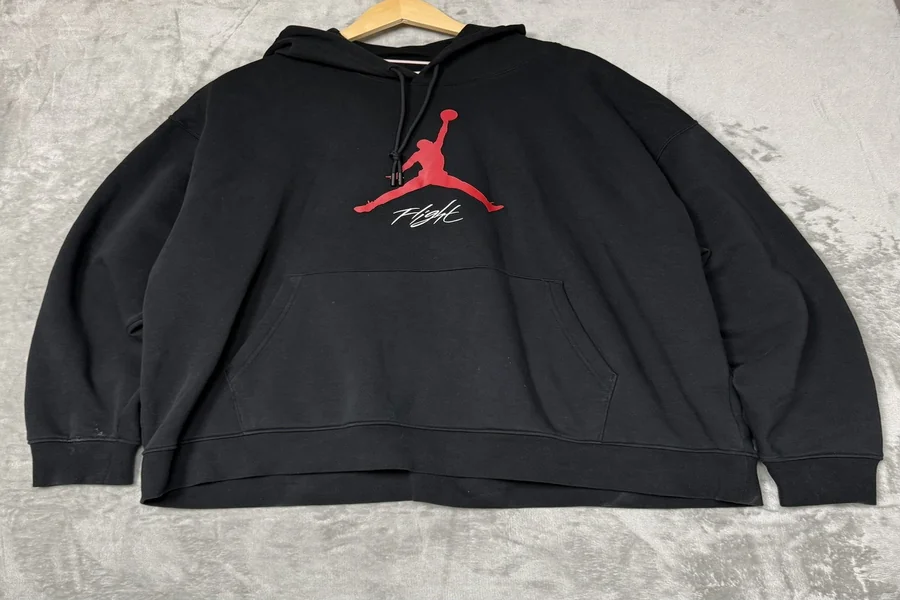 Men’s Jordan Essentials Baseline Fleece Hoodie: Comfort and Style Combined Jordan Essentials Baseline Fleece